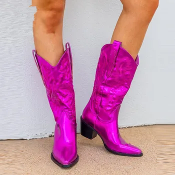 Обувь, Ковбойские женские ботинки в стиле пастушки в западном стиле с вышивкой, на высоком каблуке с острым носком, Осенние модные сапоги до середины икры цвета металлик